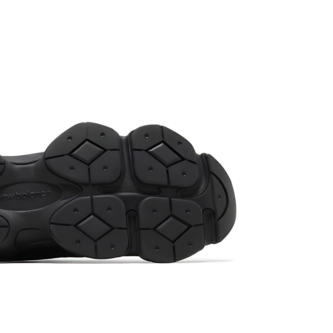 New Balance 9060 Triple Black